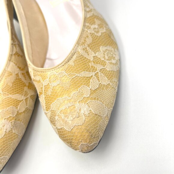 Vintage‎ Cream Lace Over Gold Cottagecore Kitten Heels Pumps Shoes - Picture 5 of 14